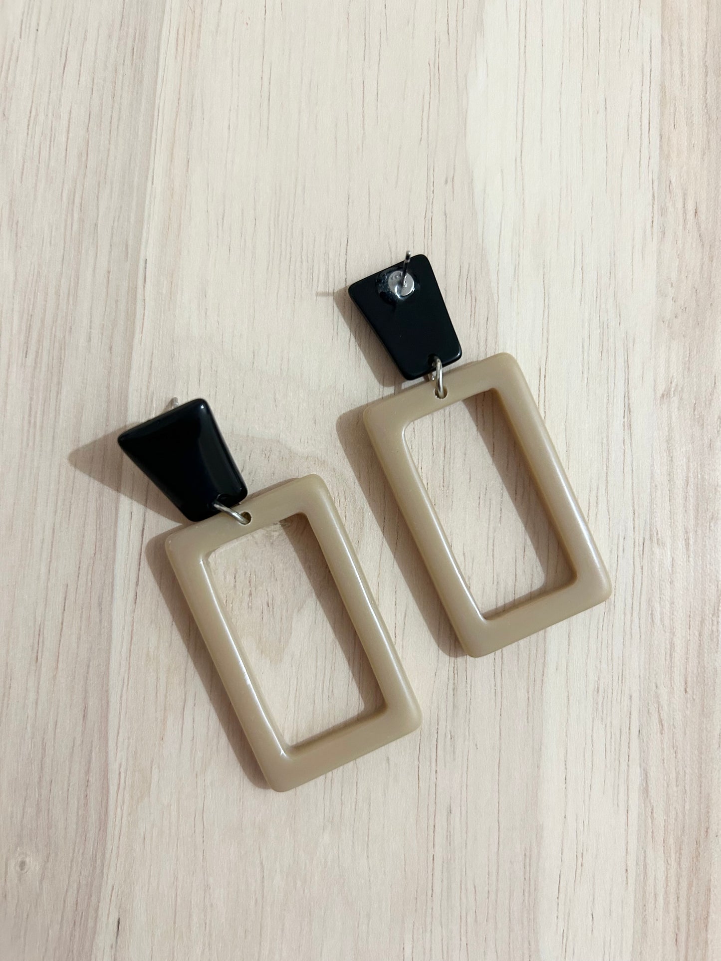 Retro Resin Geometric Earrings