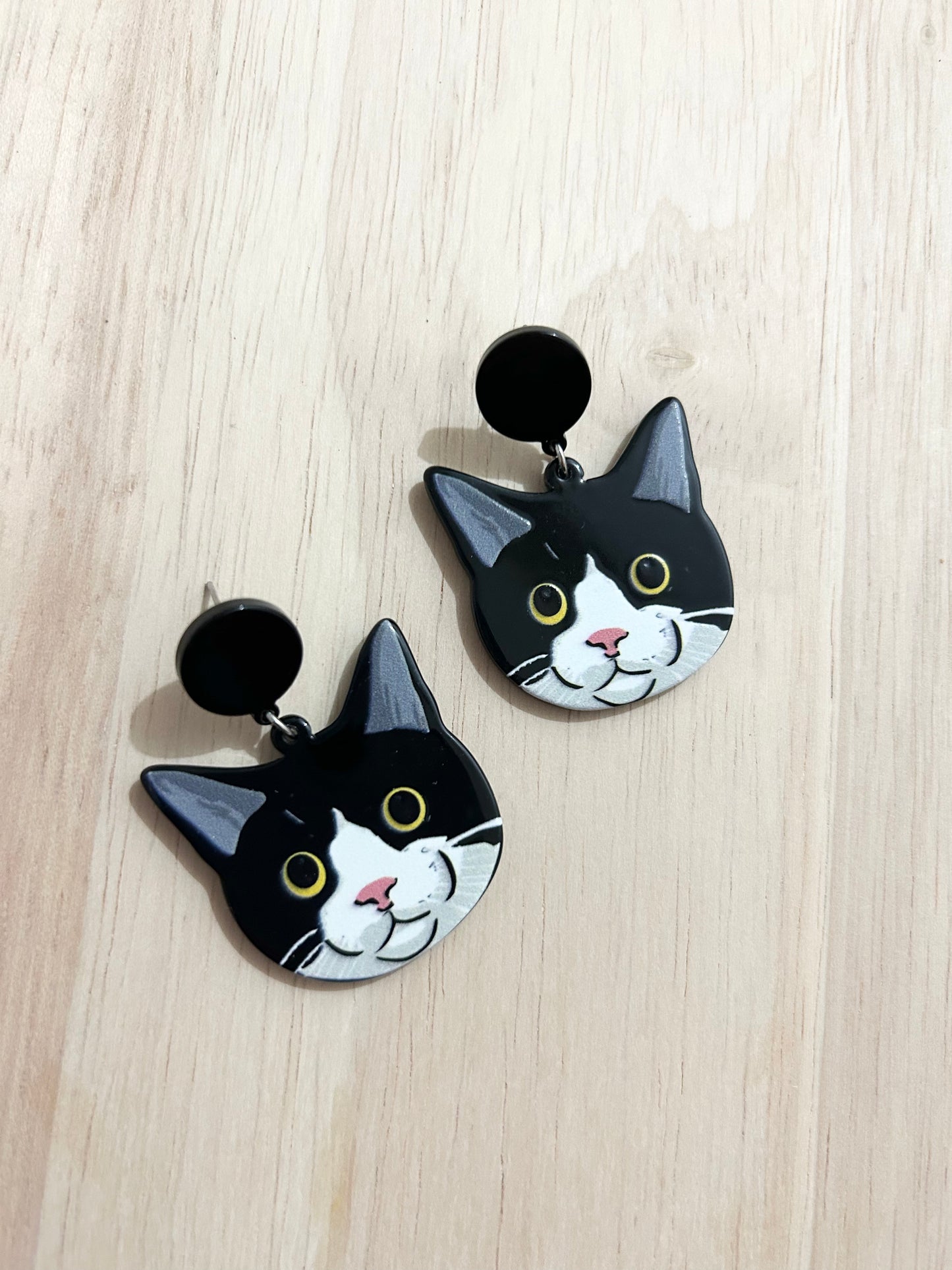 Cartoon Black Cat Head Acrylic Earrings