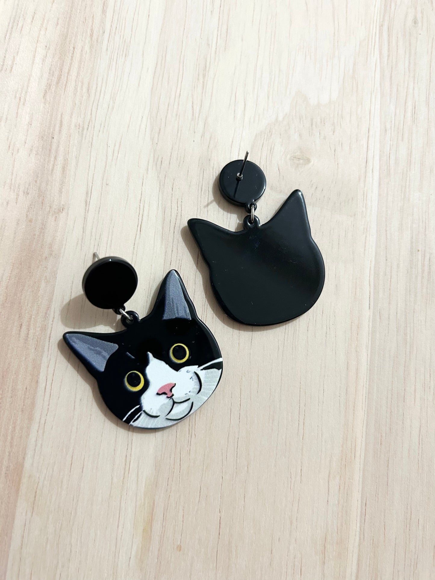 Cartoon Black Cat Head Acrylic Earrings