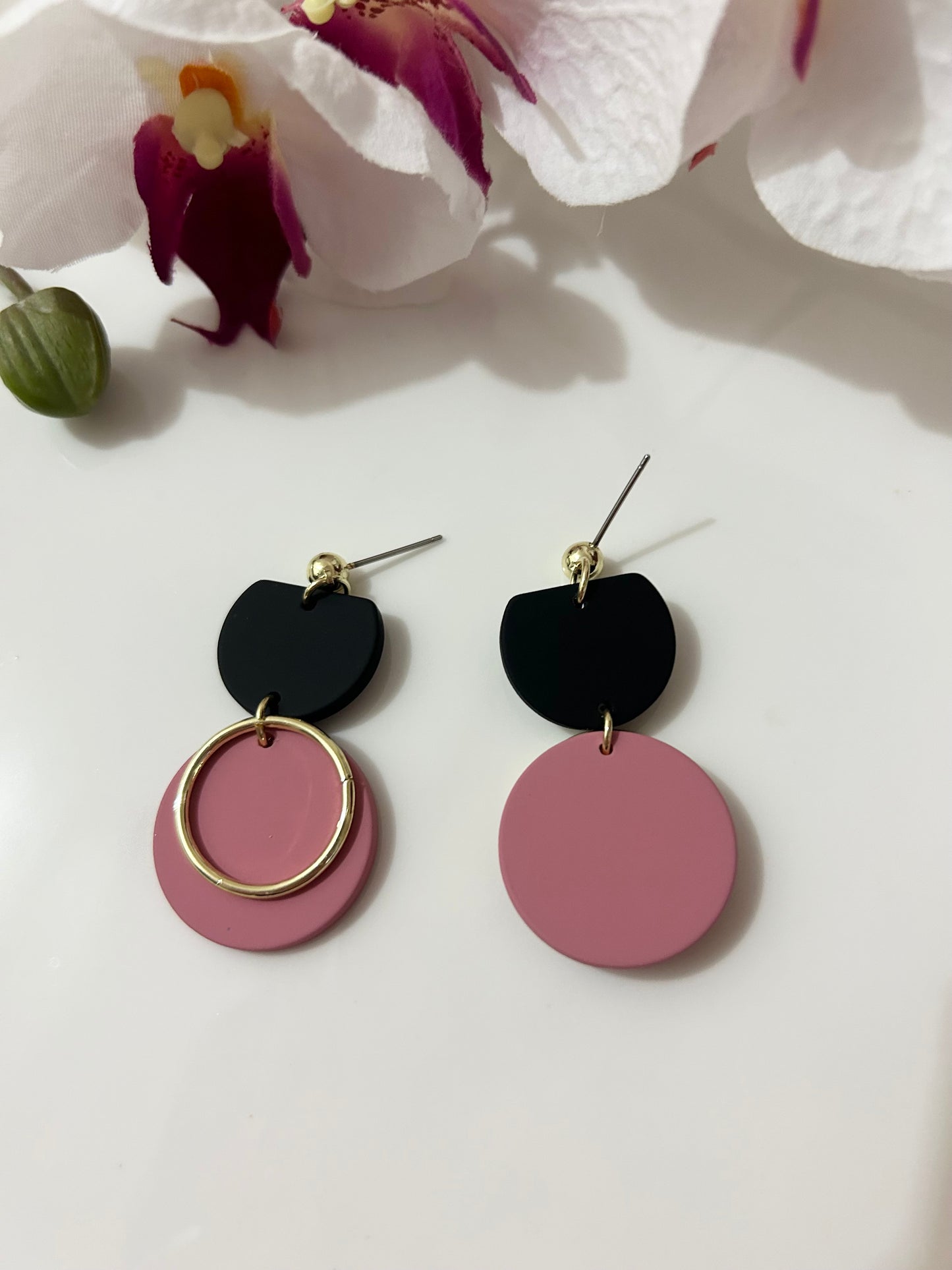 Retro Style Round Acrylic Earrings