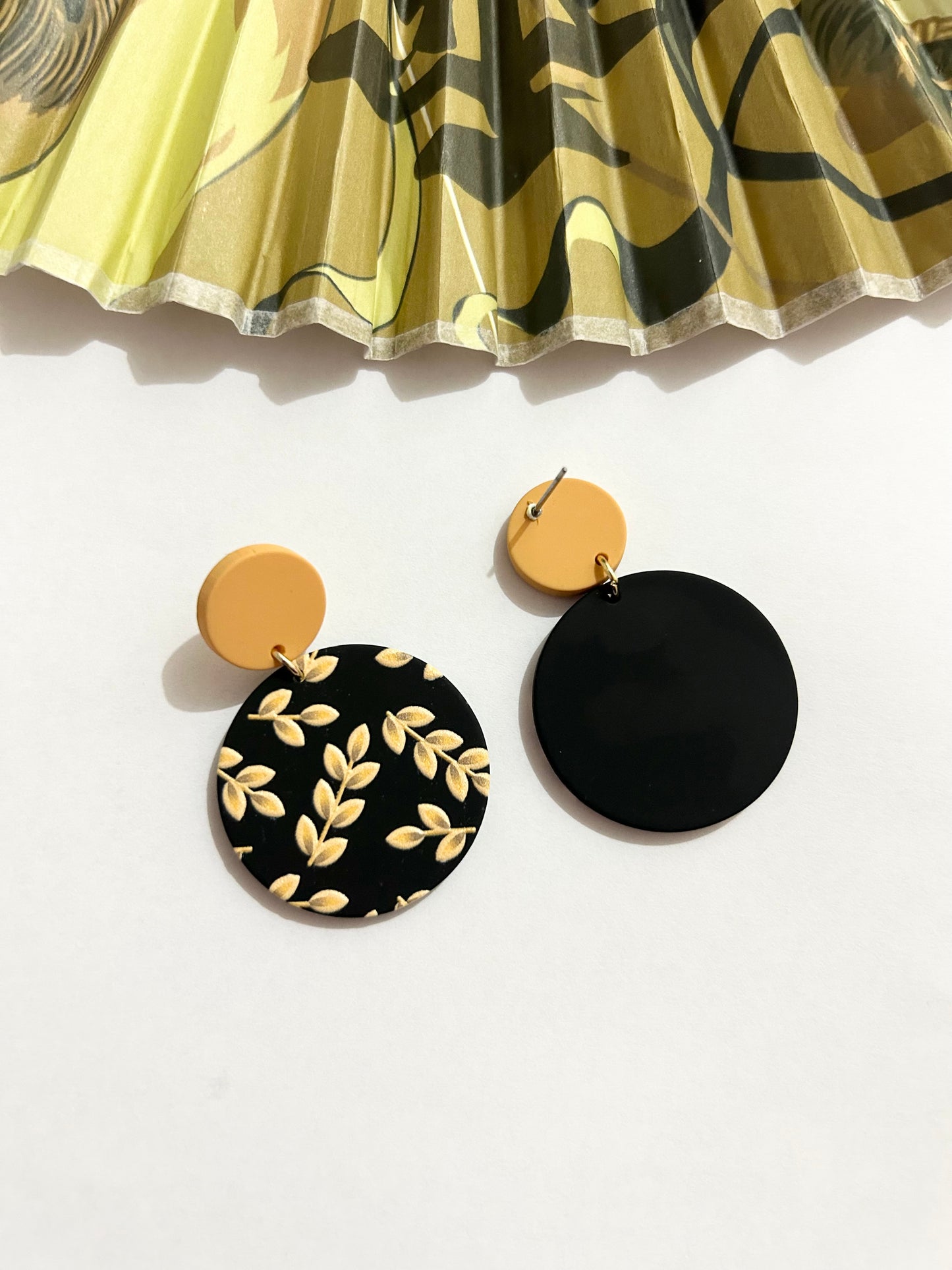 Leaf Pattern Retro Acrylic Earrings.